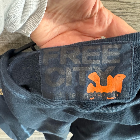 Freecity Sweatshirt - medium - Picture 5 of 6